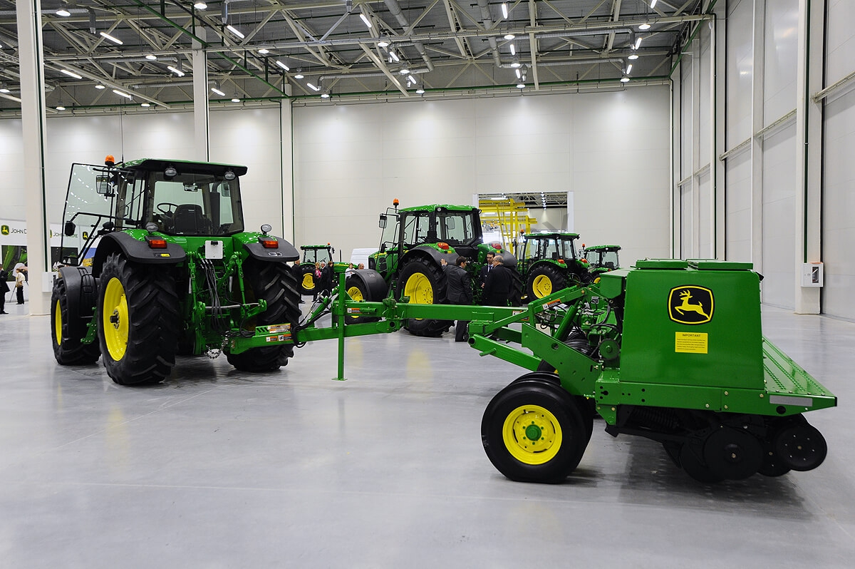 МЕГА-СТРОЙ – сборочный завод JOHN DEERE